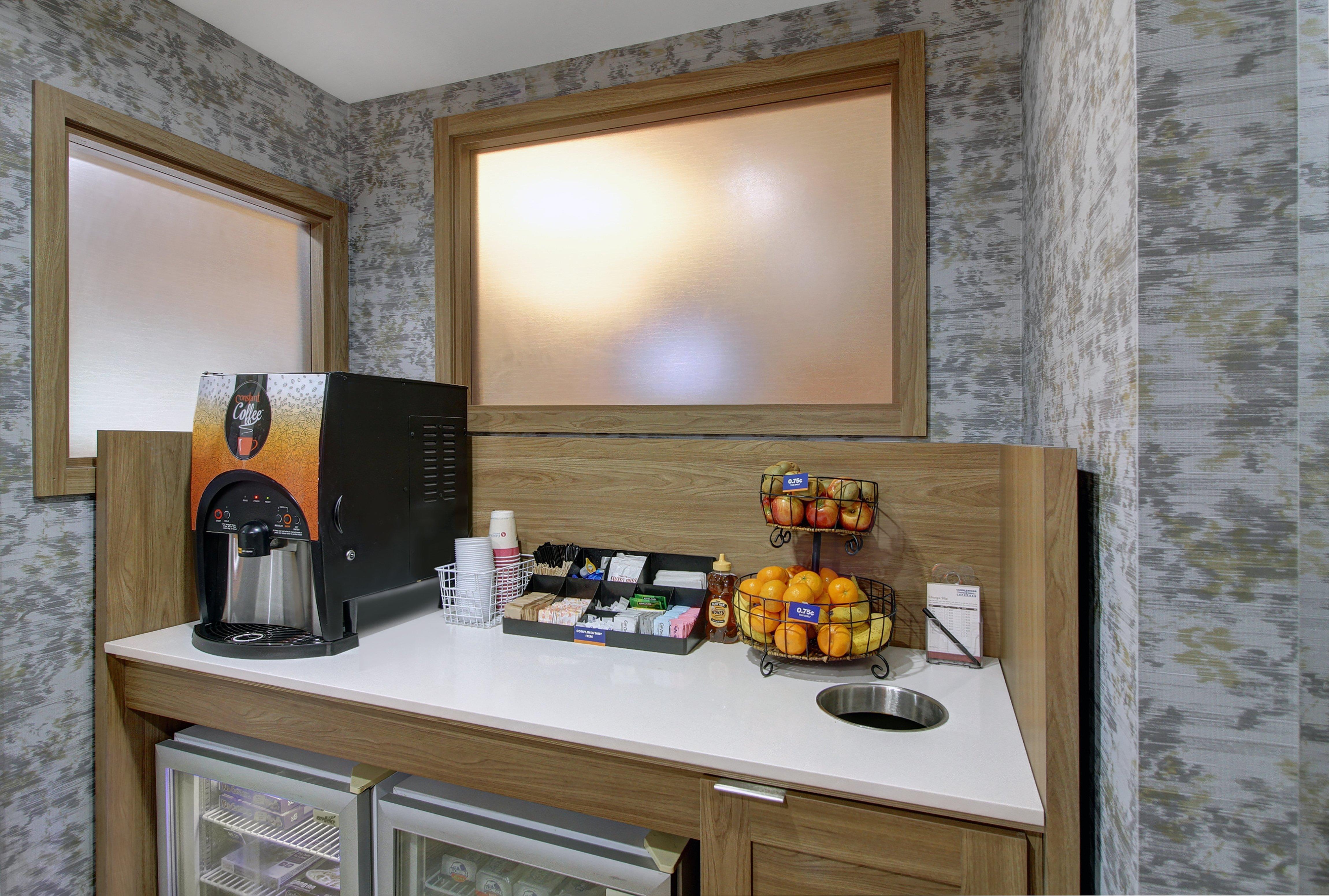 Candlewood Suites Winchester By Ihg Buitenkant foto