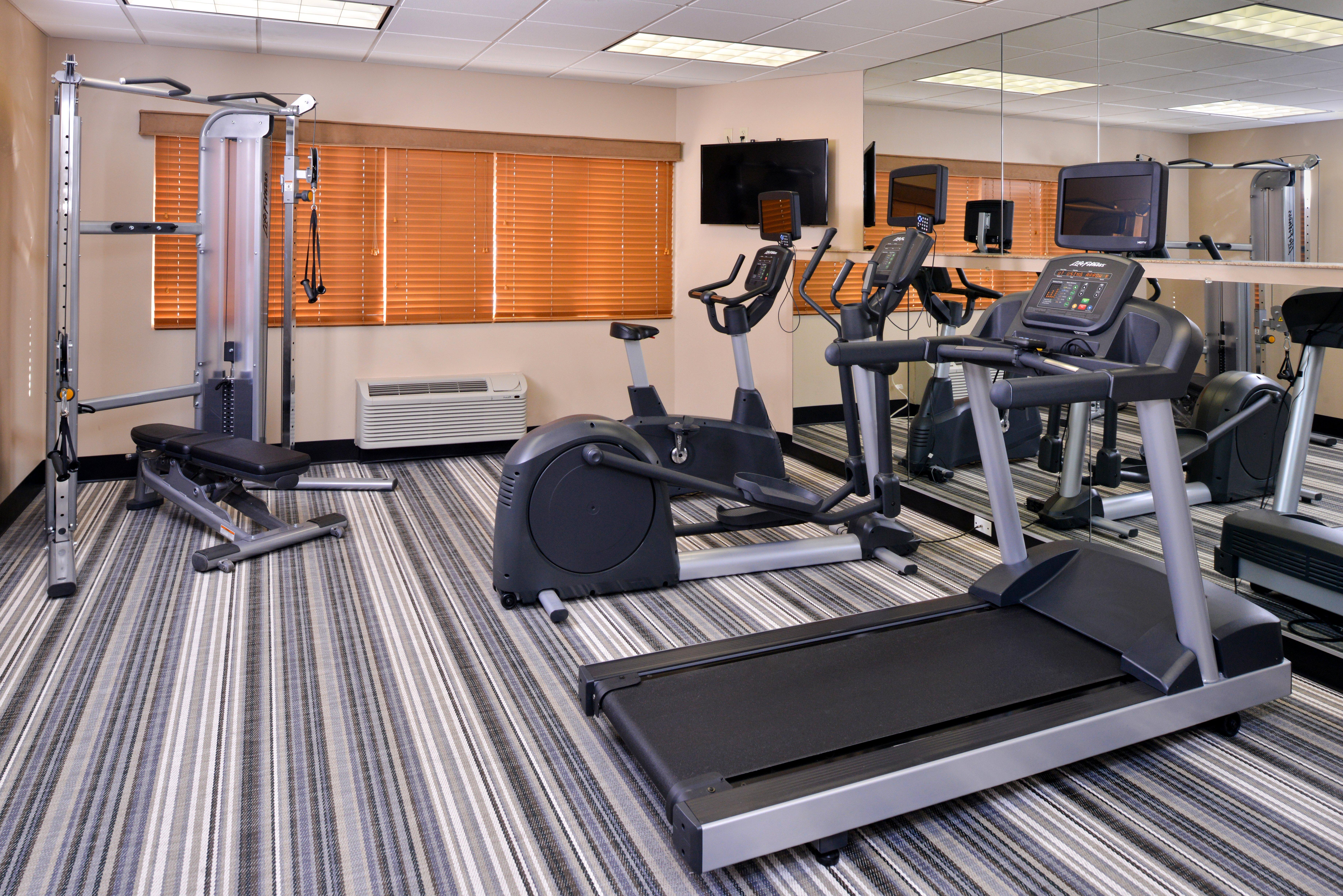 Candlewood Suites Winchester By Ihg Buitenkant foto