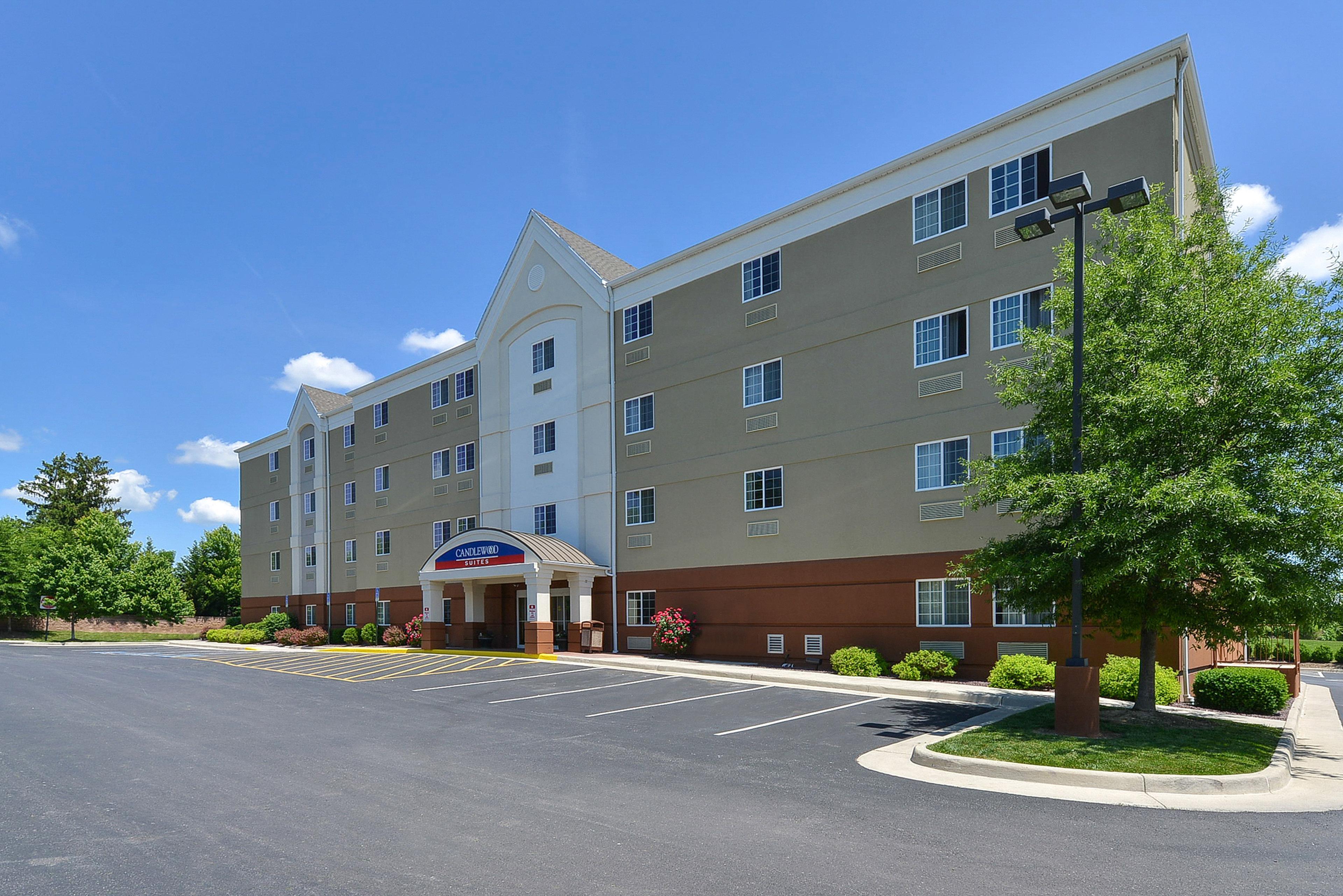 Candlewood Suites Winchester By Ihg Buitenkant foto