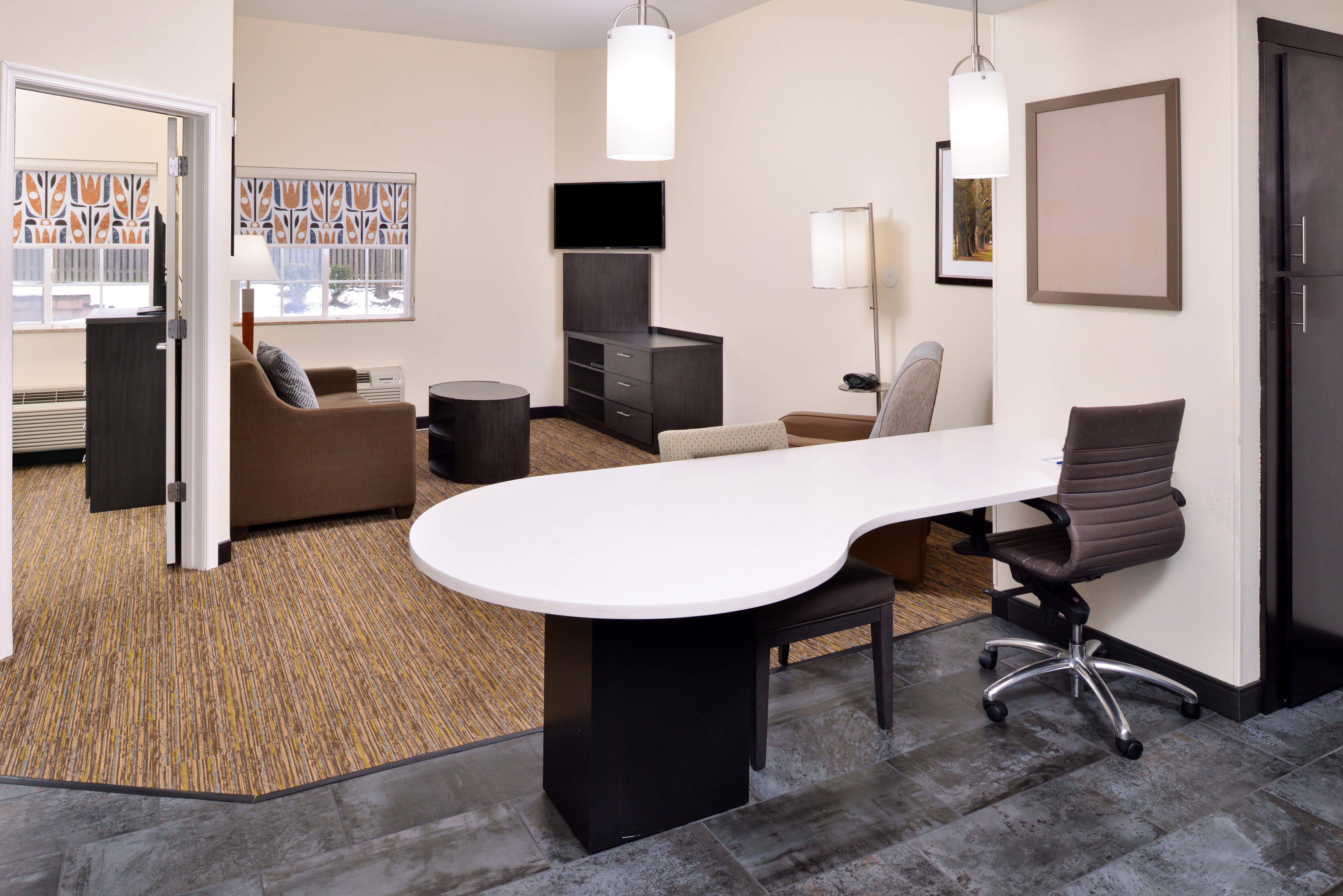 Candlewood Suites Winchester By Ihg Buitenkant foto